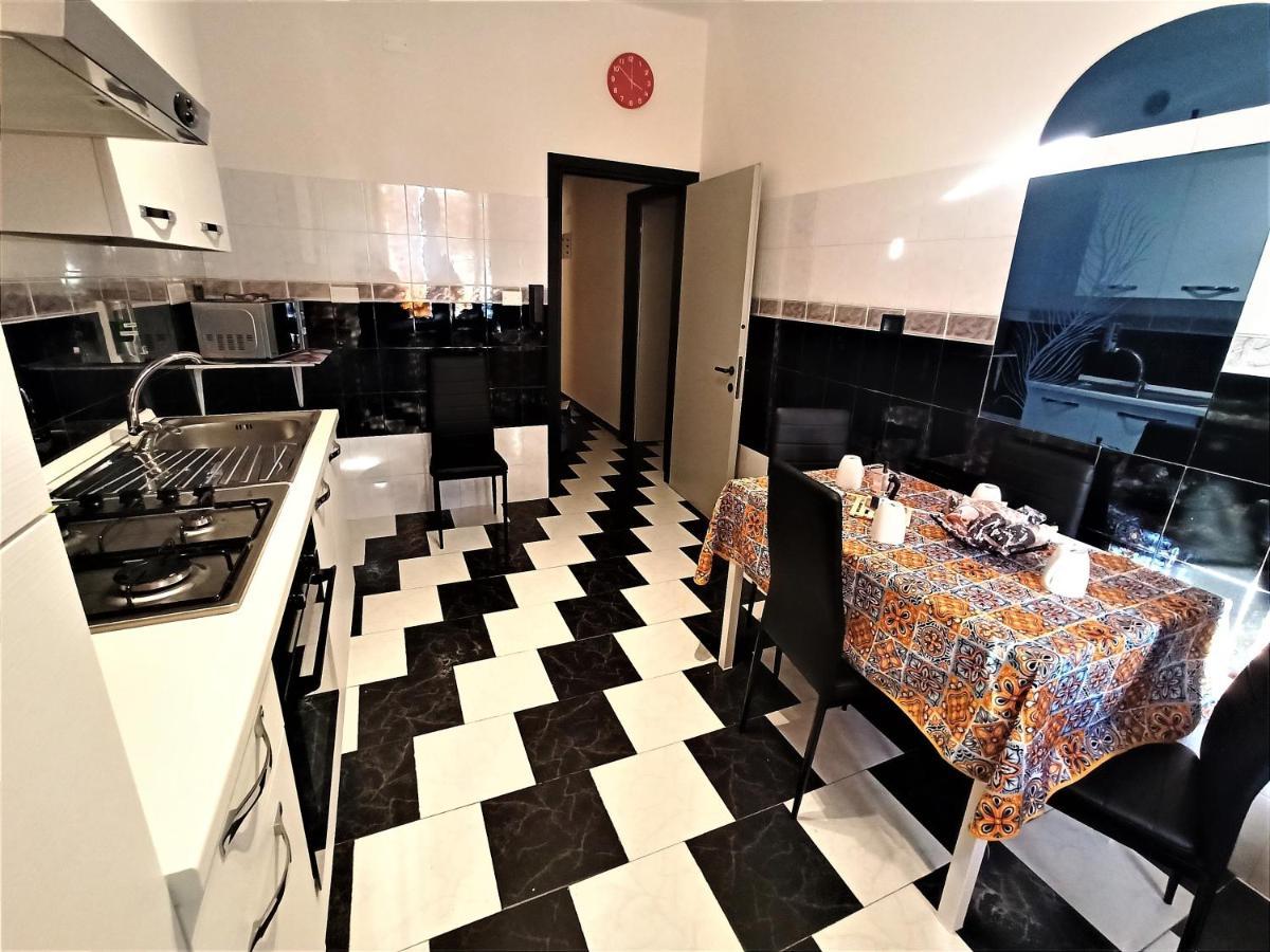 Casa Vacanza Laura Генуя Экстерьер фото